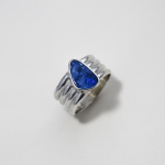 ZILVEREN RING MET BLAUWE OPAAL MAAT 17.5