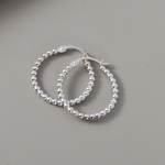 ZILVEREN 'BEAD' OORBELLEN 