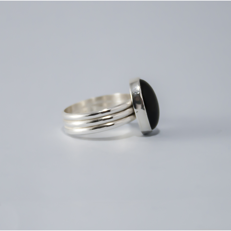 LARGE SILVER RING WITH BLACK ONYX