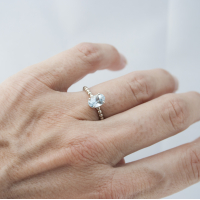 14K WITGOUDEN RING MET AQUAMARIJN  