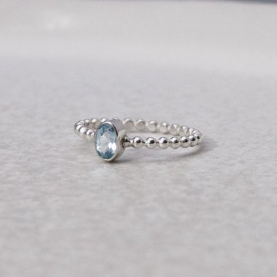 SILVER PEARL WIRE RING WITH OVAL BLUE TOPAZ, SIZE 17.5 